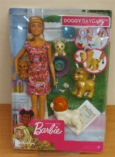BARBIE. OPIEKUNKA PIESKÓW ZESTAW + LALKA