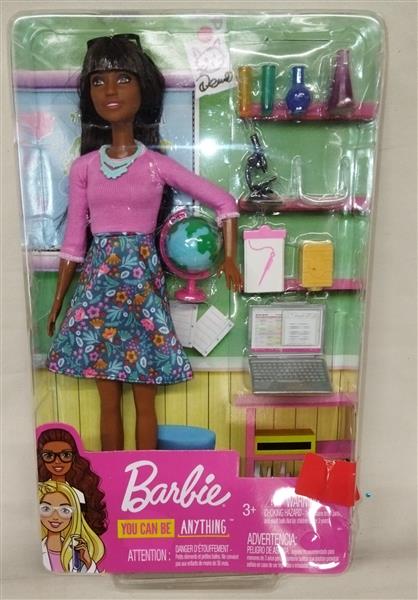 MATTEL BARBIE NAUCZYCIELKA LALKA+AKCESORIA GDJ35