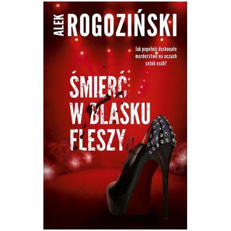 ŚMIERĆ W BLASKU FLESZY